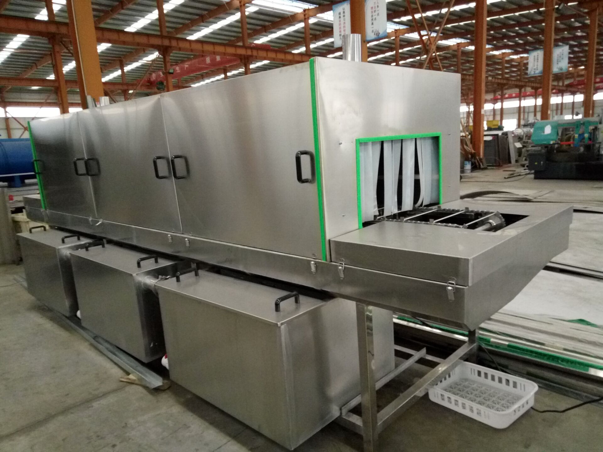 廠家直銷周轉(zhuǎn)筐清洗設(shè)備